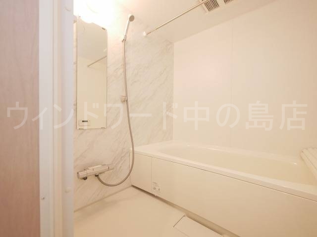 バス・シャワールーム　詳細は、ウィンドワード中の島店までご相談下さい。