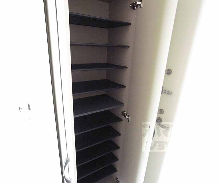 収納　シューズボックス。