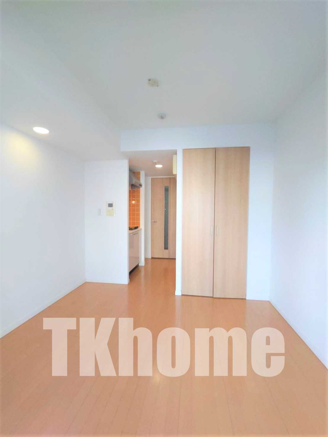 居室・リビング　内見可能です☆※同建物参考写真