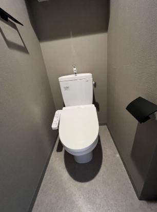 ＪＲ常磐線 綾瀬駅 徒歩7分 6階建 築4年のトイレ写真