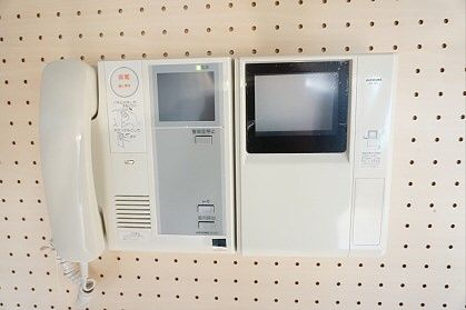 セキュリティ　☆安心のインターホン付き☆