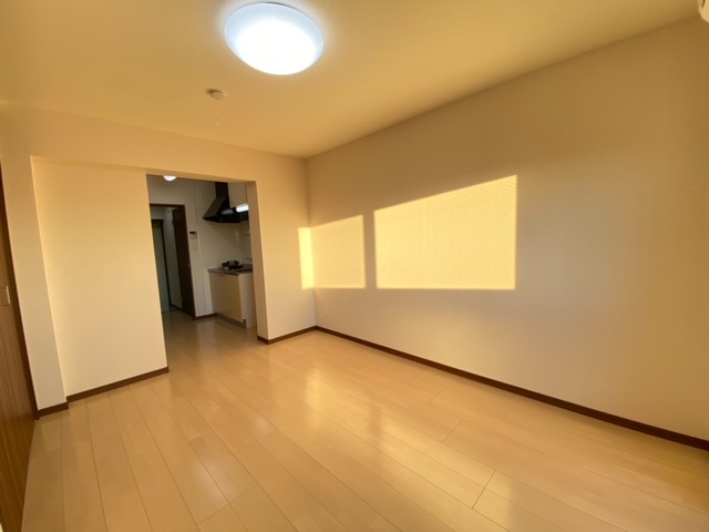 ヴァンヴェール神栖 C棟の居間写真