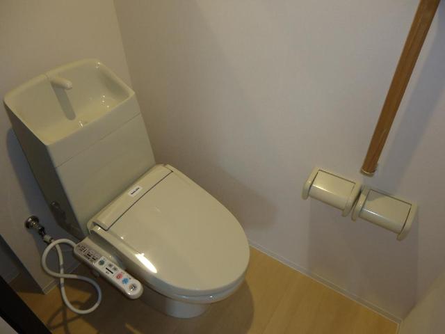 トイレ　シャワー付トイレ