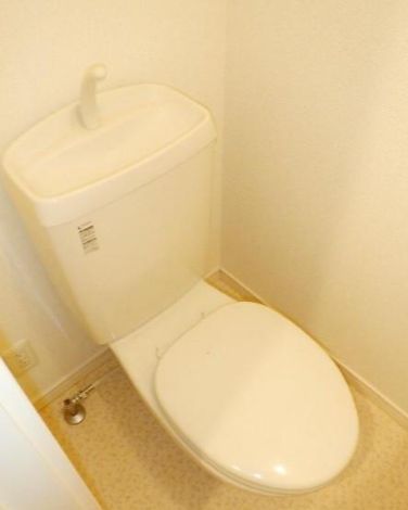 ＪＲ山手線 駒込駅 徒歩6分 3階建 築18年のトイレ写真