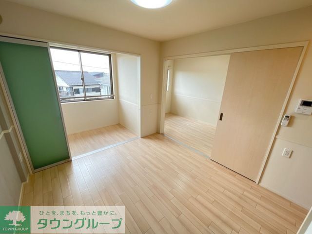 ベルウッド IIIの居間写真