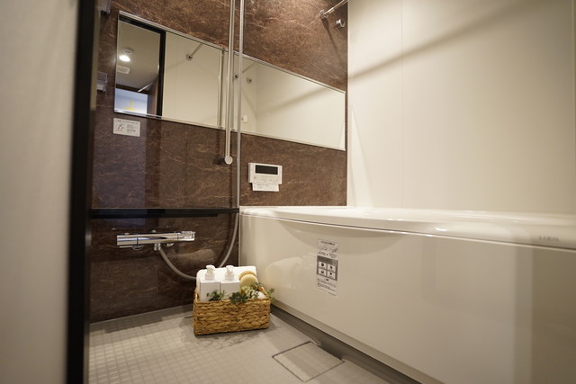 バス・シャワールーム　※写真は同タイプ住戸です。