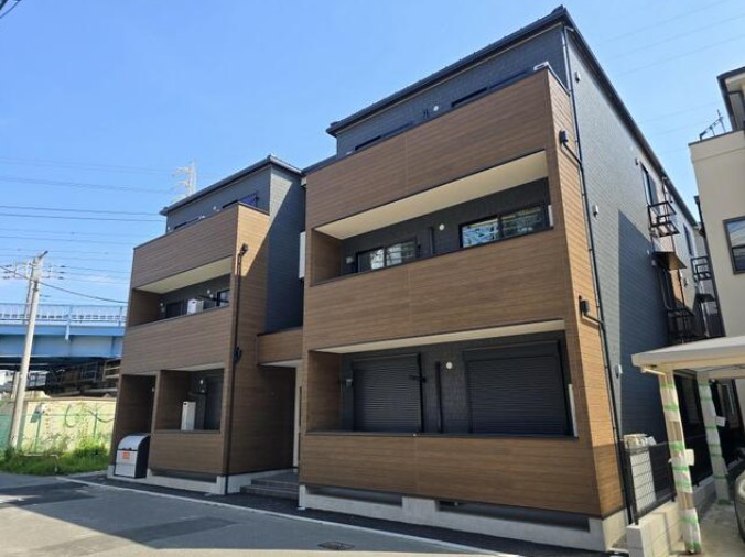 ＪＲ総武線 下総中山駅 徒歩12分 3階建 築1年の外観写真