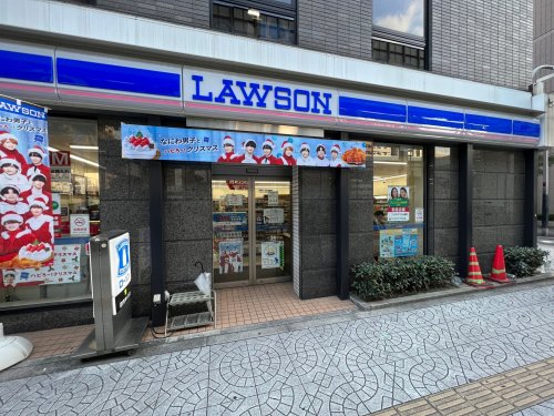 コンビニ　ローソン阿波座駅前店（コンビニ）まで334m