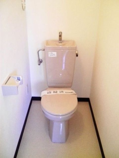 ＪＲ京浜東北線 川崎駅 徒歩7分 8階建 築20年のトイレ写真