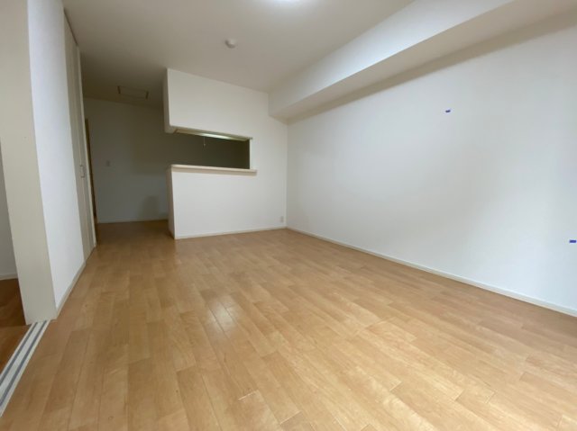 へーベルマンション大久保Iの居間写真