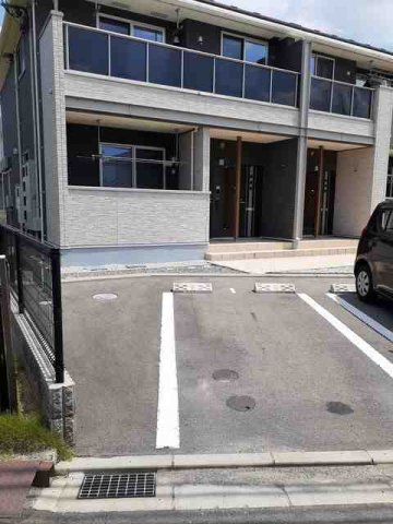 駐車場　車をお持ちの方に嬉しい駐車場付きの物件です