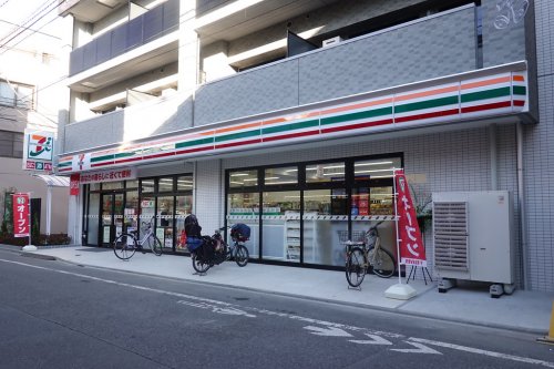 コンビニ　セブンイレブン椎名町北店（コンビニ）まで467m