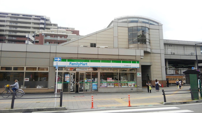 コンビニ　ファミリーマート 花小金井駅北口（コンビニ）まで600m