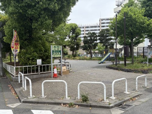 公園　日進町中央公園（公園）まで82m