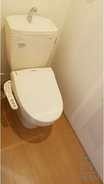 ＪＲ関西本線 東部市場前駅 徒歩3分 11階建 築10年のトイレ写真