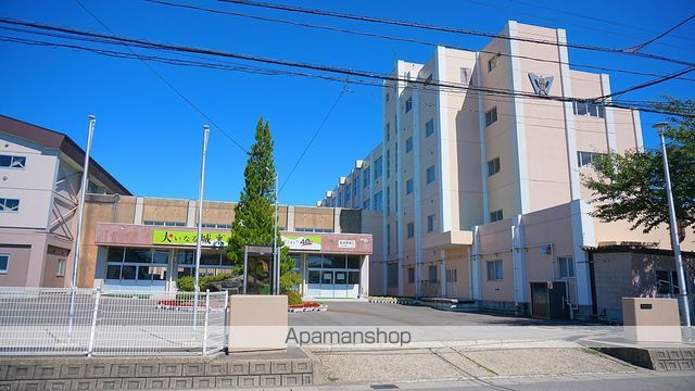 中学校　秋田市立城南中学校（中学校）まで1928m