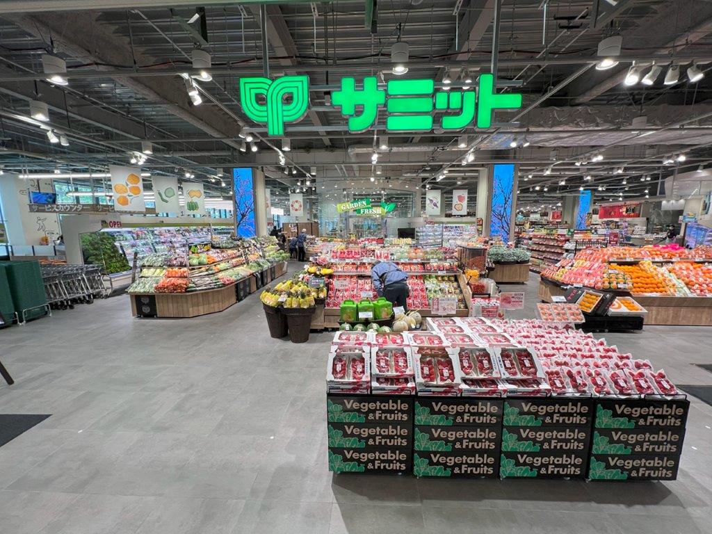 スーパー　サミットストアららテラスHARUMI　FLAG店（スーパー）まで445m