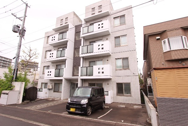 建物外観　☆物件名【ボーンビルドＩＩ】とお伝えください！