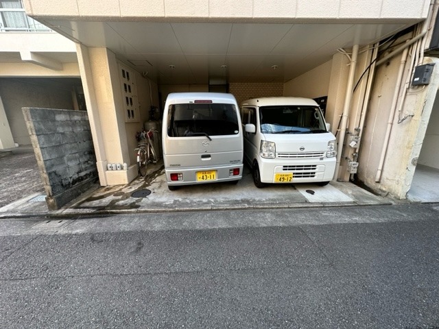 駐車場　駐車場