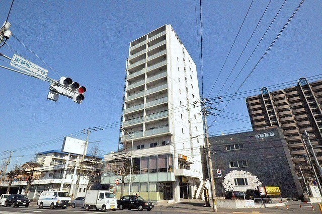 【タカフジアパートメントの建物外観】