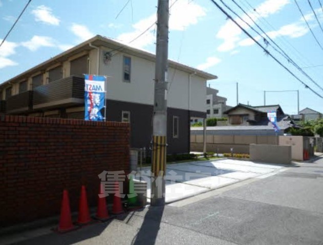 シャーメゾン　オプスの建物外観