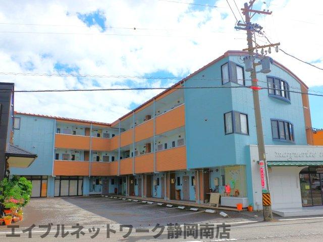 【焼津市焼津のマンションの建物外観】