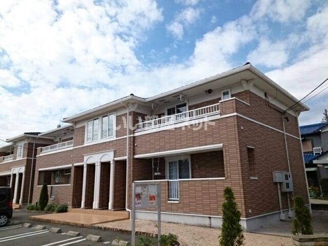 四日市市茂福町のアパートの建物外観