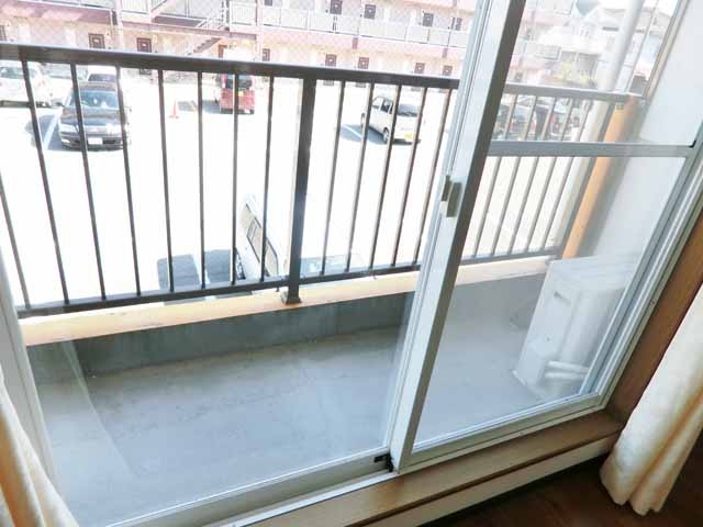 バルコニー　南東向きで日当たり良好☆