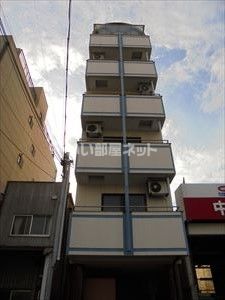 【和歌山市伝法橋南ノ丁のマンションのエントランス】