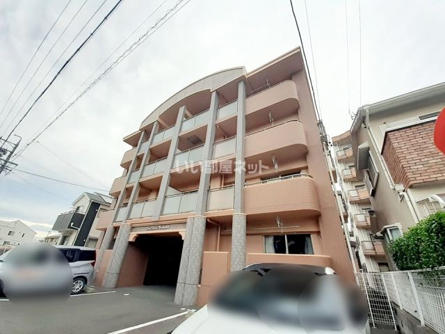 豊橋市中郷町のマンションの建物外観