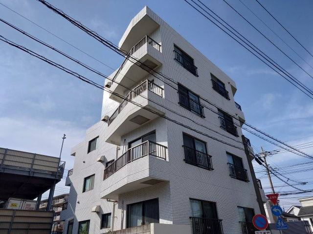 【CoCo長津田の建物外観】