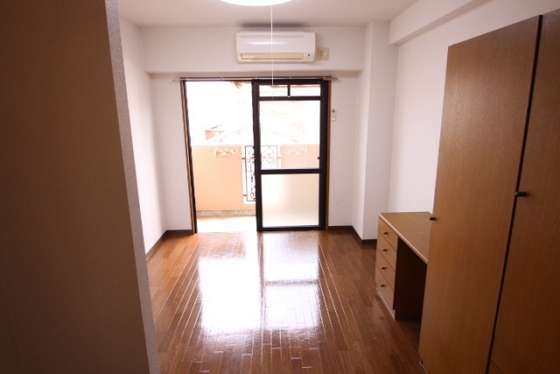 居室・リビング　※別部屋の写真です