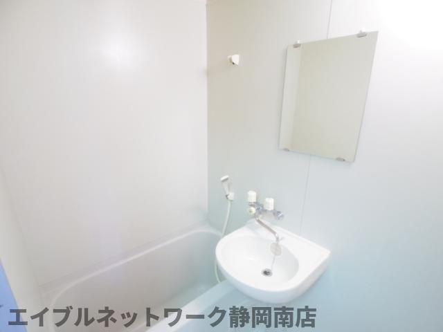 バス・シャワールーム　日々の暮らしに欠かせないお風呂です