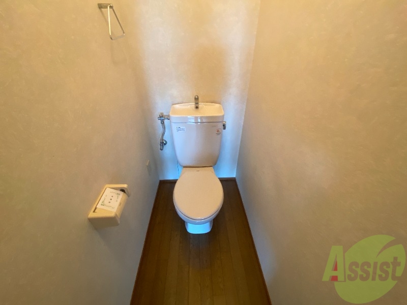 トイレ　トイレは清潔感があり安心して使用できそうです。