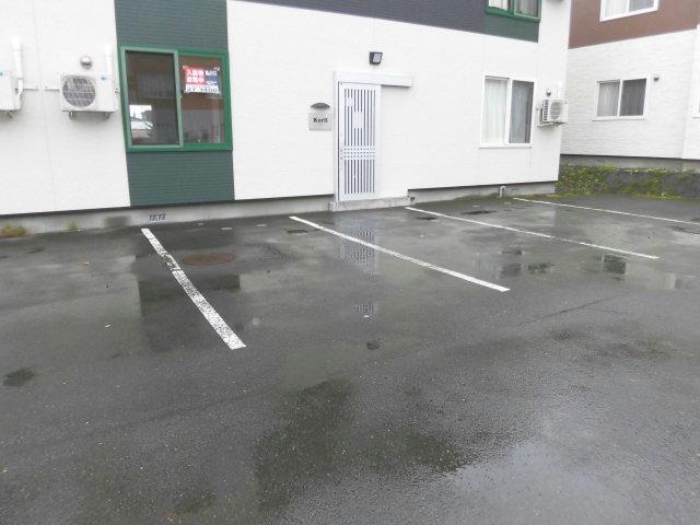 駐車場　駐車場