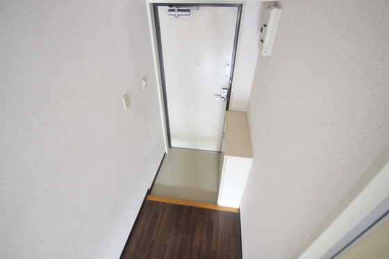 玄関　※別部屋の写真です