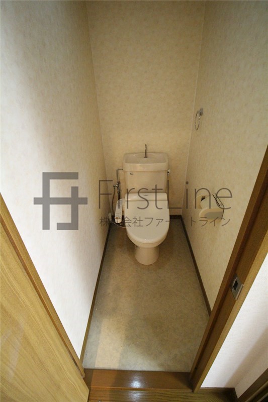 トイレ　別号室