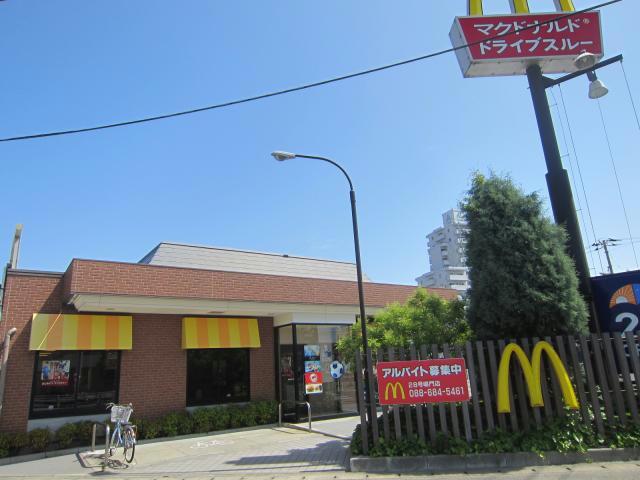飲食店　マクドナルド28号鳴門店（飲食店）まで2009m