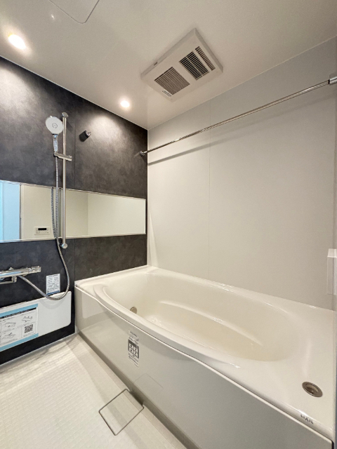 バス・シャワールーム　約１坪サイズ・浴室乾燥・暖房・涼風付