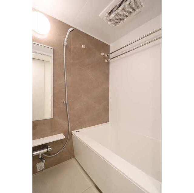 バス・シャワールーム　?