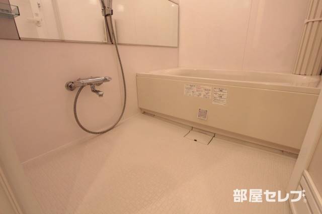 バス・シャワールーム　１日の疲れをいやしてください