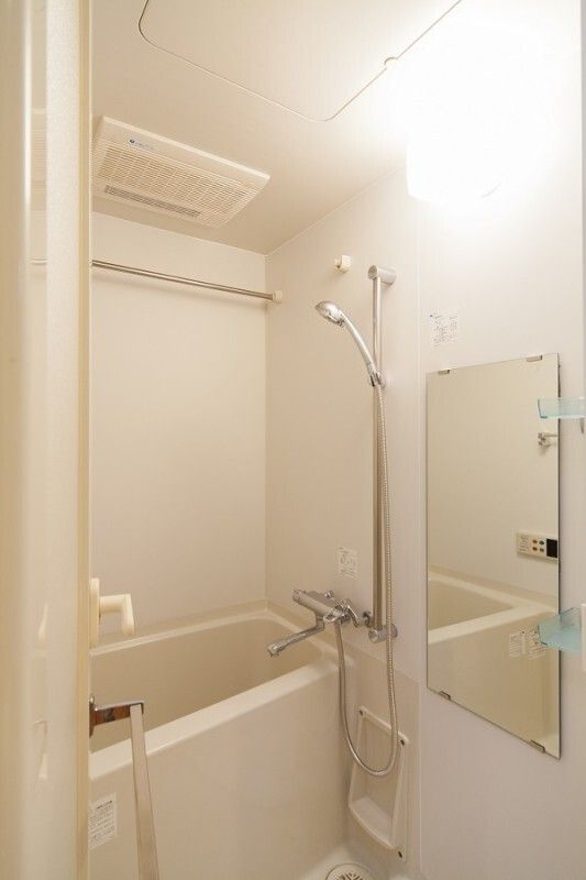 バス・シャワールーム　※同じタイプ別号室参考写真