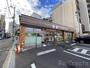 コンビニ　セブンイレブン大阪烏ケ辻1丁目店（コンビニ）まで92m