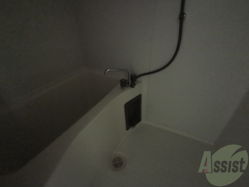 バス・シャワールーム　こちらはバスルームです。バスルームはこちら