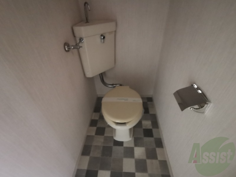 トイレ　こちらはトイレです。清潔感があり、安心して使用できます。