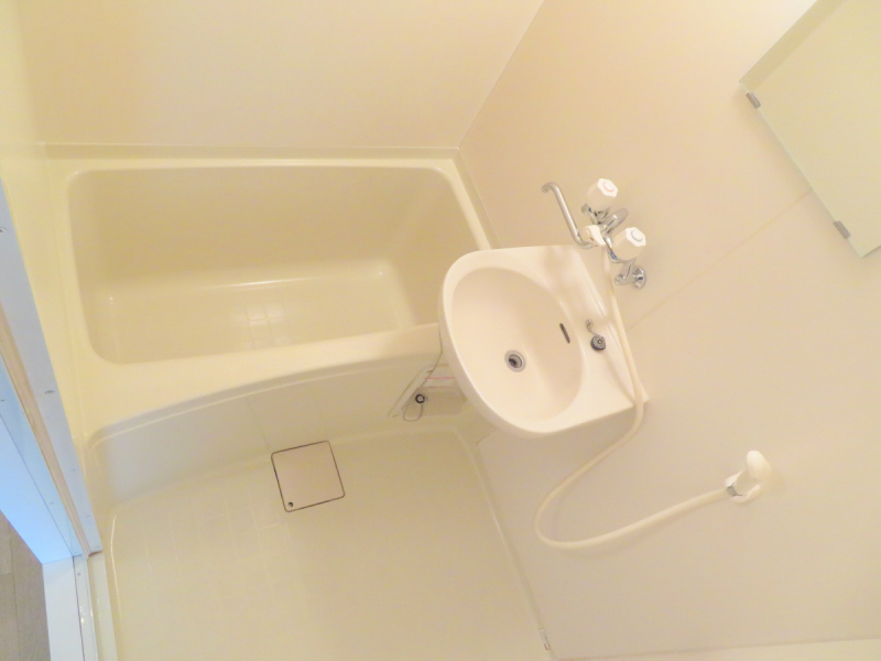 バス・シャワールーム　ユニットバスとトイレは別