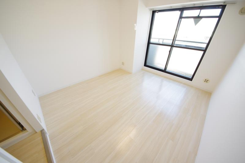 その他部屋・スペース　落ち着いて過ごせるお部屋なので、寝室にいかがでしょうか