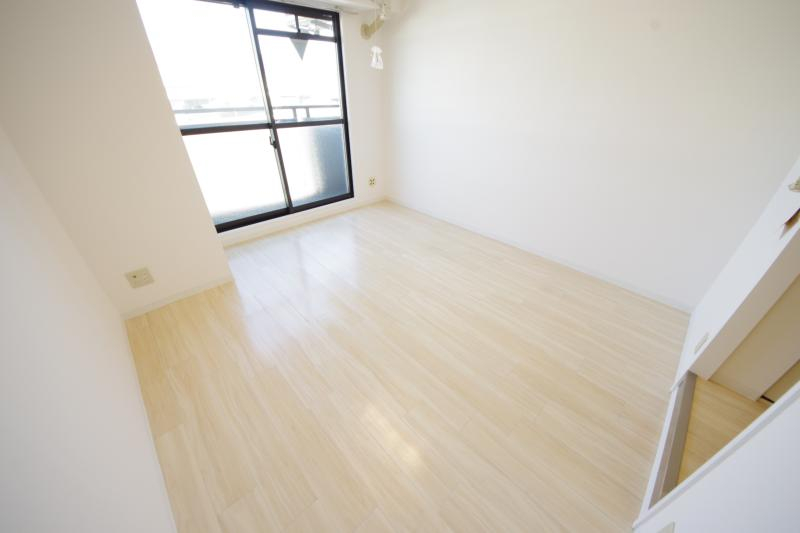 居室・リビング　ゆったり過ごせる居間です