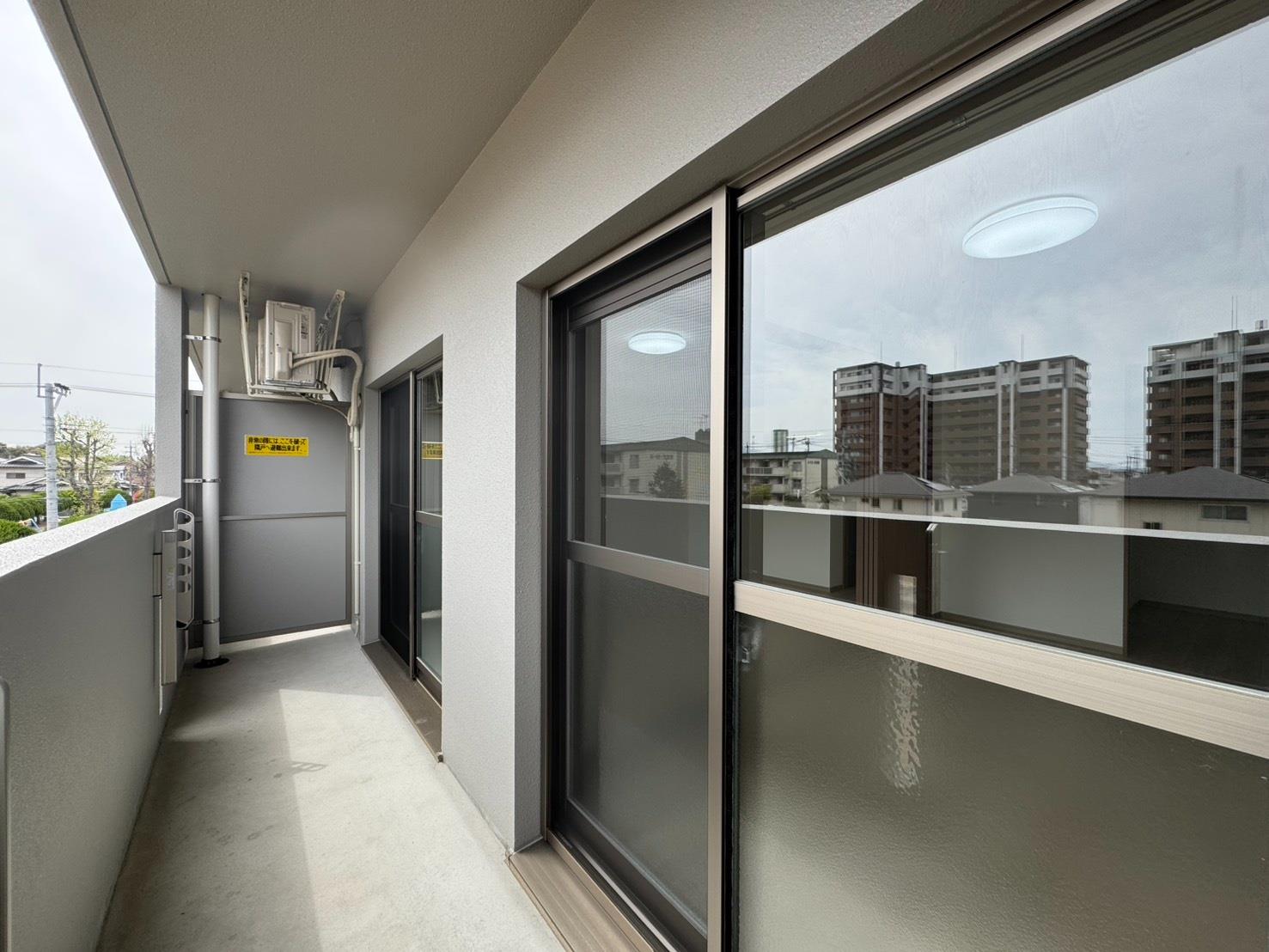 バルコニー　バルコニー