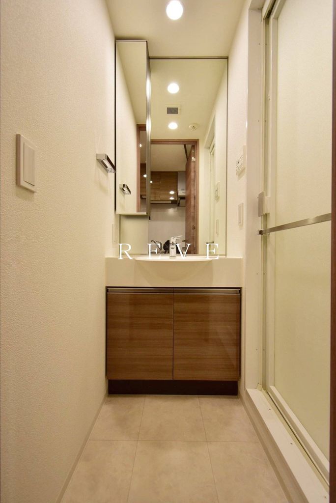 洗面設備　収納